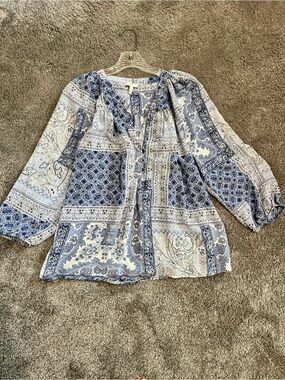 Joie 100% Silk Blue White Patterned Blouse